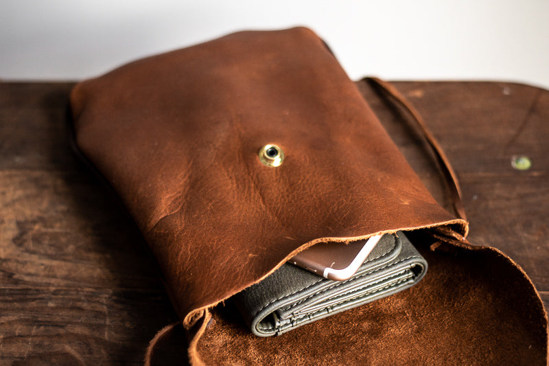 Victor Purse | Saddle Brown