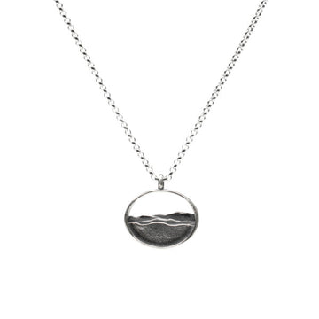Rolling Waves Circle Necklace | Silver
