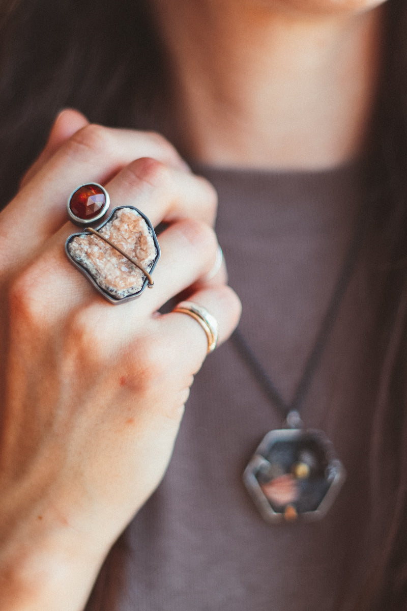 Size 8.5 | Garnet & Kyanite Speciman Ring